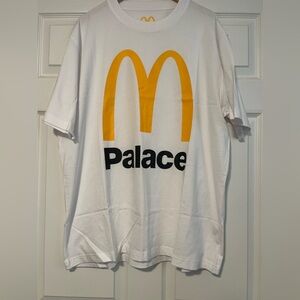 M PALACE SKATEBOARDS X MCDONALDS LOGO TEE SHIRTโ XXL 2XL Better fits XL